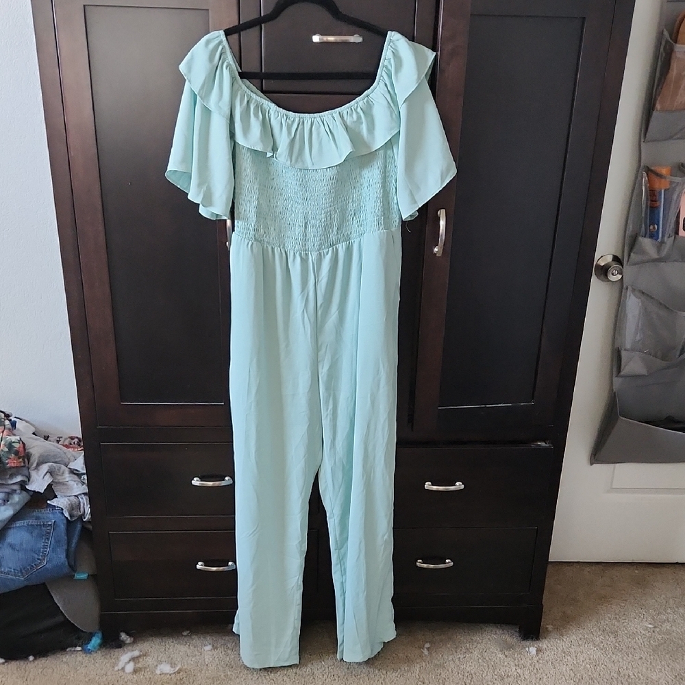 Chic Light Green Off-Shoulder Jumpsuit